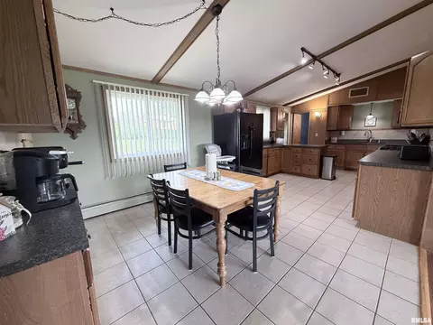 Kitchen - 1310 Carver Rd, Springfield, IL 62707 photo 3 of 4