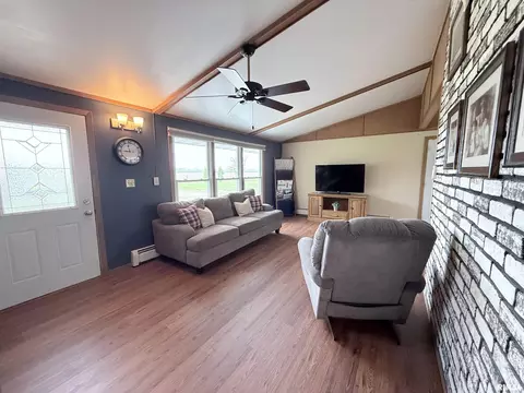 Living - 1310 Carver Rd, Springfield, IL 62707 photo 1 of 4