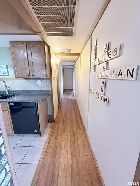 Entry Way - 1310 Carver Rd, Springfield, IL 62707 photo 4 of 4