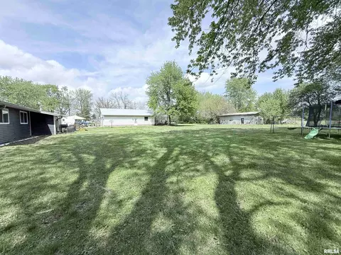 Exterior - 1310 Carver Rd, Springfield, IL 62707 photo 8 of 15