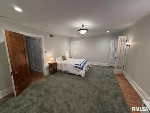 Bedroom - 1421 S Wiggins Ave, Springfield, IL 62702 photo 3 of 4