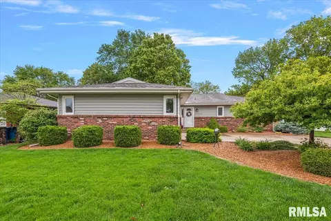 Exterior - 2704 Interlacken Rd, Springfield, IL 62704 photo 1 of 7