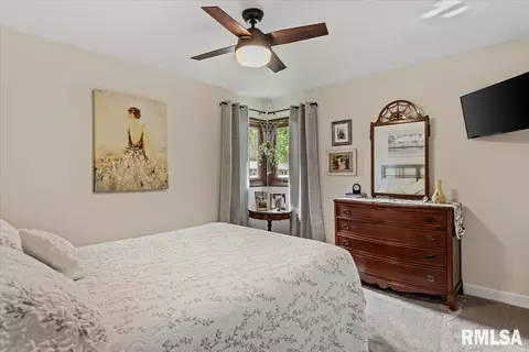 Bedroom - 2704 Interlacken Rd, Springfield, IL 62704 photo 4 of 7