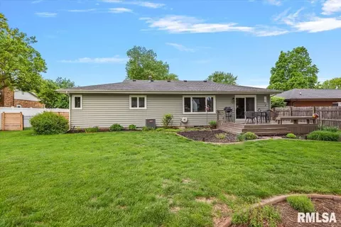 Exterior - 2704 Interlacken Rd, Springfield, IL 62704 photo 5 of 7