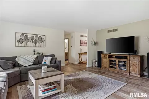 Living - 2704 Interlacken Rd, Springfield, IL 62704 photo 2 of 3