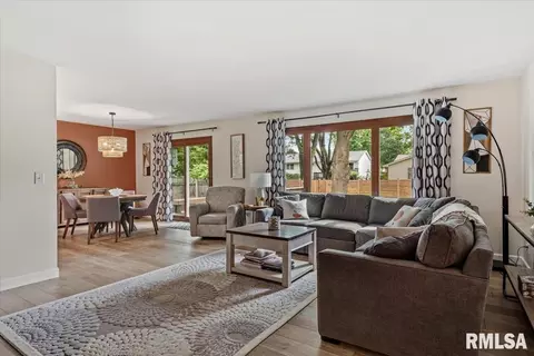 Living - 2704 Interlacken Rd, Springfield, IL 62704 photo 1 of 3