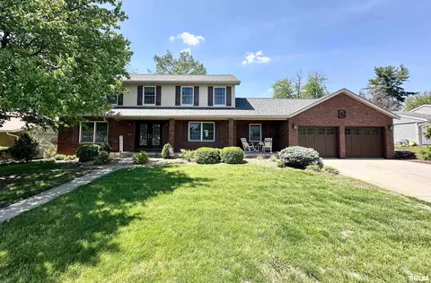 31 Book Ln, Jacksonville, IL 62650