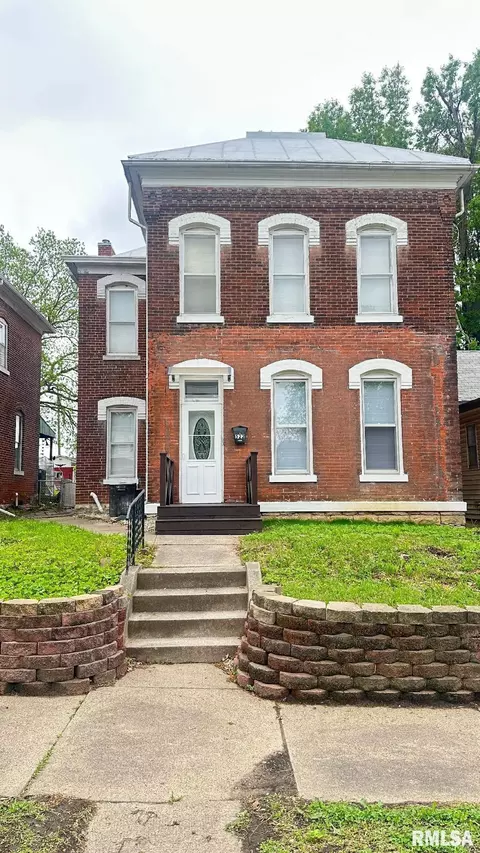 522 Adams St, Quincy, IL 62301