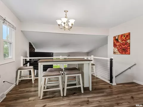 Dining - 2712 Mead Dr, Springfield, IL 62707 photo 3 of 3