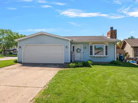 2712 Mead Dr, Springfield, IL 62707