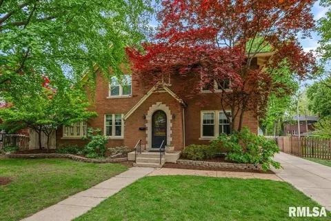 1032 W Vine St, Springfield, IL 62704