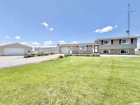22870 E 1800th St, Prairie City, IL 61470
