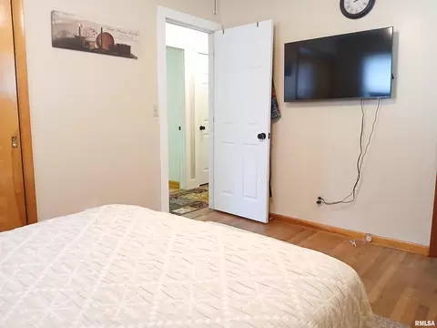 Bedroom - 2109 Keokuk St, Springfield, IL 62702 photo 3 of 5
