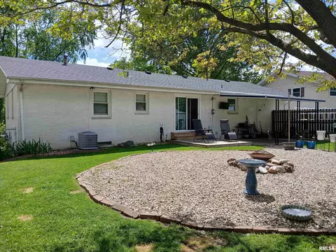 Exterior - 2109 Keokuk St, Springfield, IL 62702 photo 12 of 12