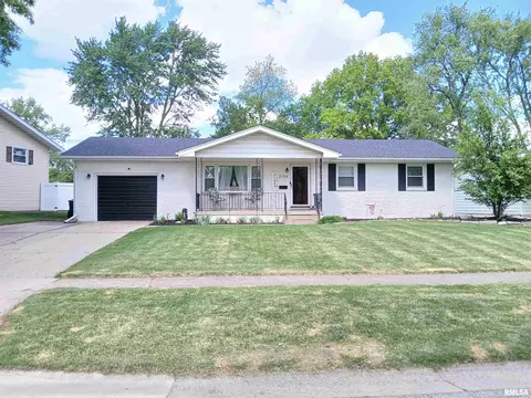 Exterior - 2109 Keokuk St, Springfield, IL 62702 photo 2 of 12