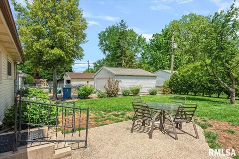 Exterior - 40 Foresters Ln, Springfield, IL 62704 photo 4 of 4