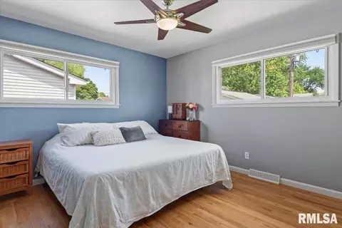 Bedroom - 40 Foresters Ln, Springfield, IL 62704 photo 1 of 6