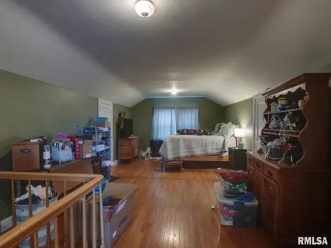 Bedroom - 910 S 24th St, Quincy, IL 62301 photo 1 of 4