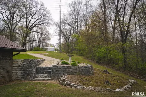 Exterior - 17157 Liberty Rd, Grafton, IL 62037 photo 6 of 9