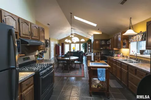 Entry Way - 17157 Liberty Rd, Grafton, IL 62037 photo 1 of 1