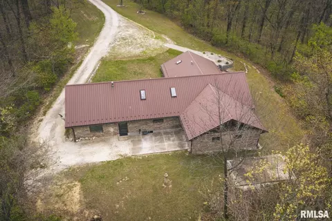 17157 Liberty Rd, Grafton, IL 62037