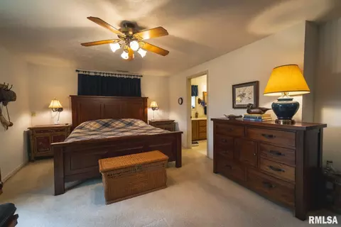 Bedroom - 17157 Liberty Rd, Grafton, IL 62037 photo 1 of 3