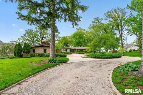 Exterior - 41 Forest Rdg, Springfield, IL 62712 photo 5 of 27