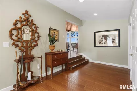 Entry Way - 41 Forest Rdg, Springfield, IL 62712 photo 2 of 5