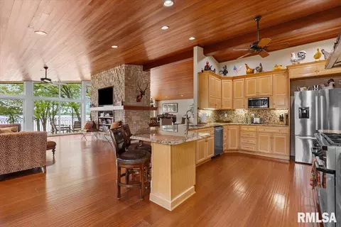 Kitchen - 41 Forest Rdg, Springfield, IL 62712 photo 1 of 6