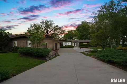 41 Forest Rdg, Springfield, IL 62712