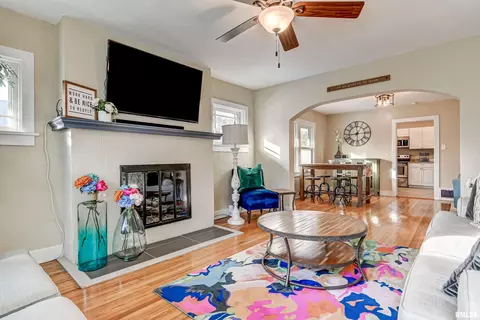 Living - 1833 S Douglas Ave, Springfield, IL 62704 photo 1 of 4