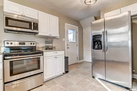 Kitchen - 1833 S Douglas Ave, Springfield, IL 62704 photo 2 of 4