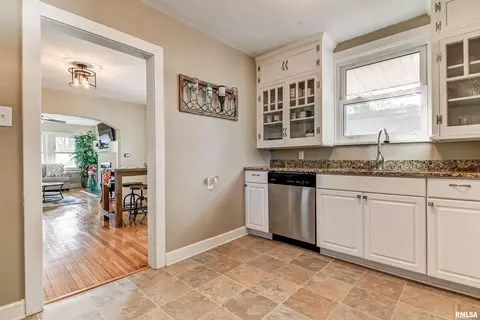 Kitchen - 1833 S Douglas Ave, Springfield, IL 62704 photo 3 of 4