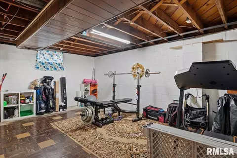 Other - 1613 N Schrader Ave, Springfield, IL 62702 photo 10 of 17