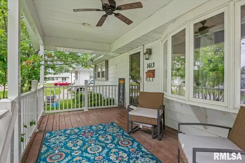 Exterior - 1613 N Schrader Ave, Springfield, IL 62702 photo 1 of 4