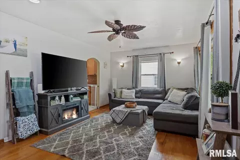 Living - 1613 N Schrader Ave, Springfield, IL 62702 photo 1 of 2