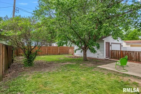 Exterior - 1613 N Schrader Ave, Springfield, IL 62702 photo 4 of 4