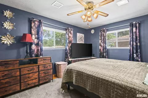 Bedroom - 38 Monica Ln, Springfield, IL 62702 photo 1 of 5