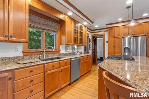 Kitchen - 1533 S Noble Ave, Springfield, IL 62704 photo 4 of 4