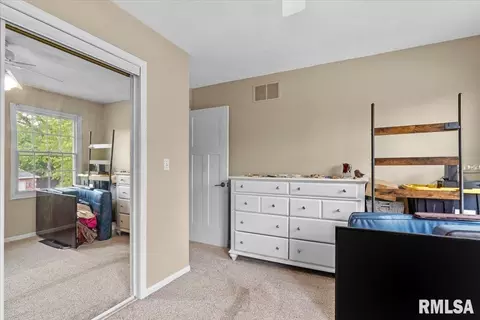 Bedroom - 4414 Comanche Dr, Springfield, IL 62711 photo 4 of 9