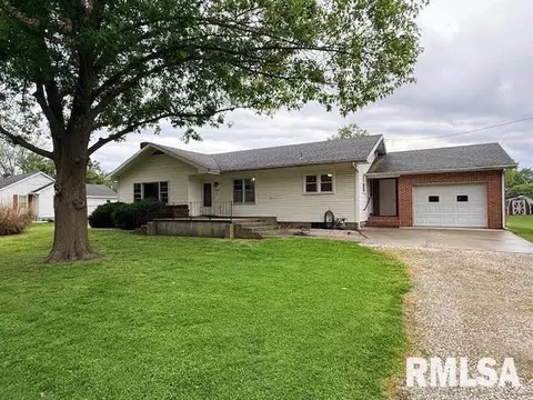 375 S Elm St, Hull, IL 62343