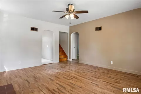 Living - 3211 S 3rd St, Springfield, IL 62703 photo 4 of 4