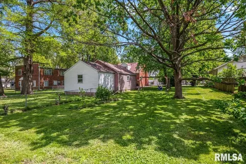 Exterior - 3211 S 3rd St, Springfield, IL 62703 photo 3 of 8