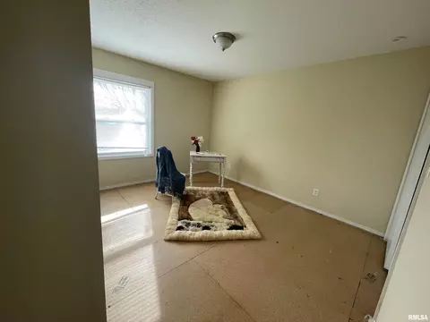 Bedroom - 1910 Jeanette Ln, Springfield, IL 62702 photo 1 of 2