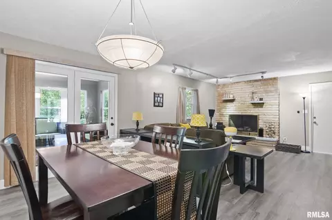 Dining - 9 Blackberry Run, Springfield, IL 62704 photo 3 of 3