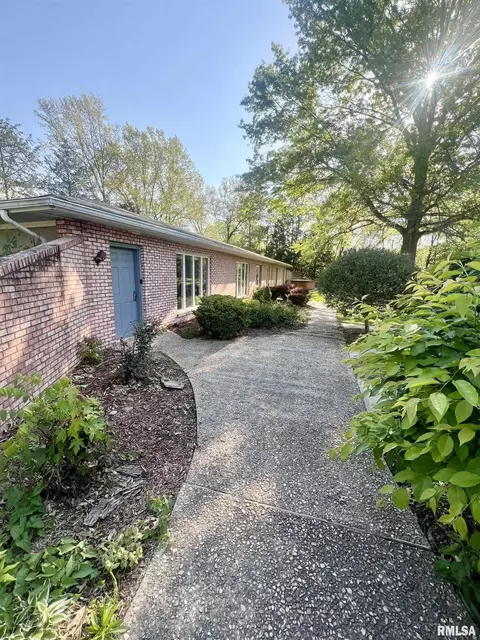 2630 Saint Anthony Rd, Quincy, IL 62305