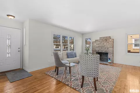 Other - 2308 S Walnut St, Springfield, IL 62704 photo 2 of 12