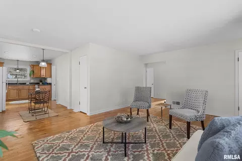 Living - 2308 S Walnut St, Springfield, IL 62704 photo 1 of 2