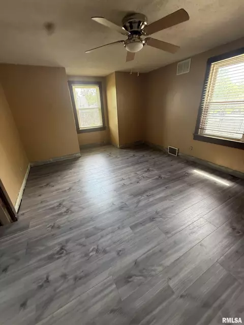 2513 S 7th St, Springfield, IL 62703 photo 9