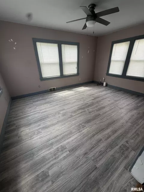 2513 S 7th St, Springfield, IL 62703 photo 5